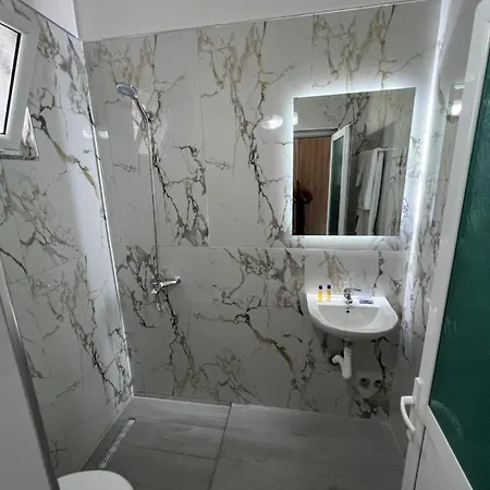 Appartement Adi's *